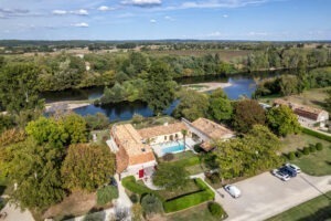 Photographe immobilier Périgueux, Dordogne et Nouvelle-Aquitaine 14 Immobilier Le Fleix - Vue aérienne drone