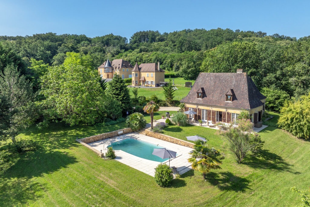 Immobilier Focus sur le mois de juin par Jean-Luc Renouil photographe et pilote de drone en Dordogne