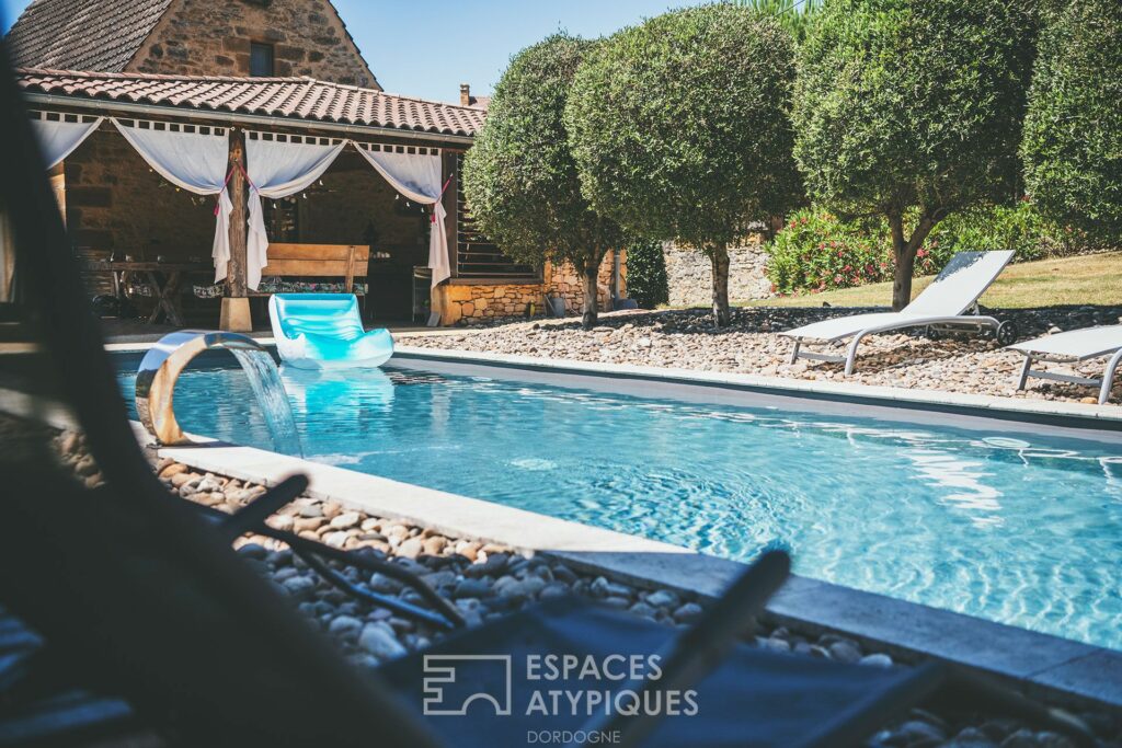 Maison en pierre photographiée par Jean-Luc Renouil, photographe immobilier et pilote de drone en Dordogne.