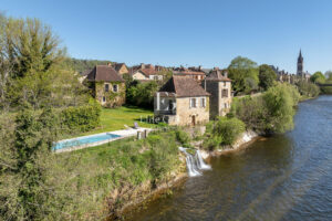 Photographe immobilier Périgueux, Dordogne et Nouvelle-Aquitaine 11 Moulin de Lalinde photographié par Jean-Luc Renouil, photographe immobilier et pilote de drone en Dordogne.