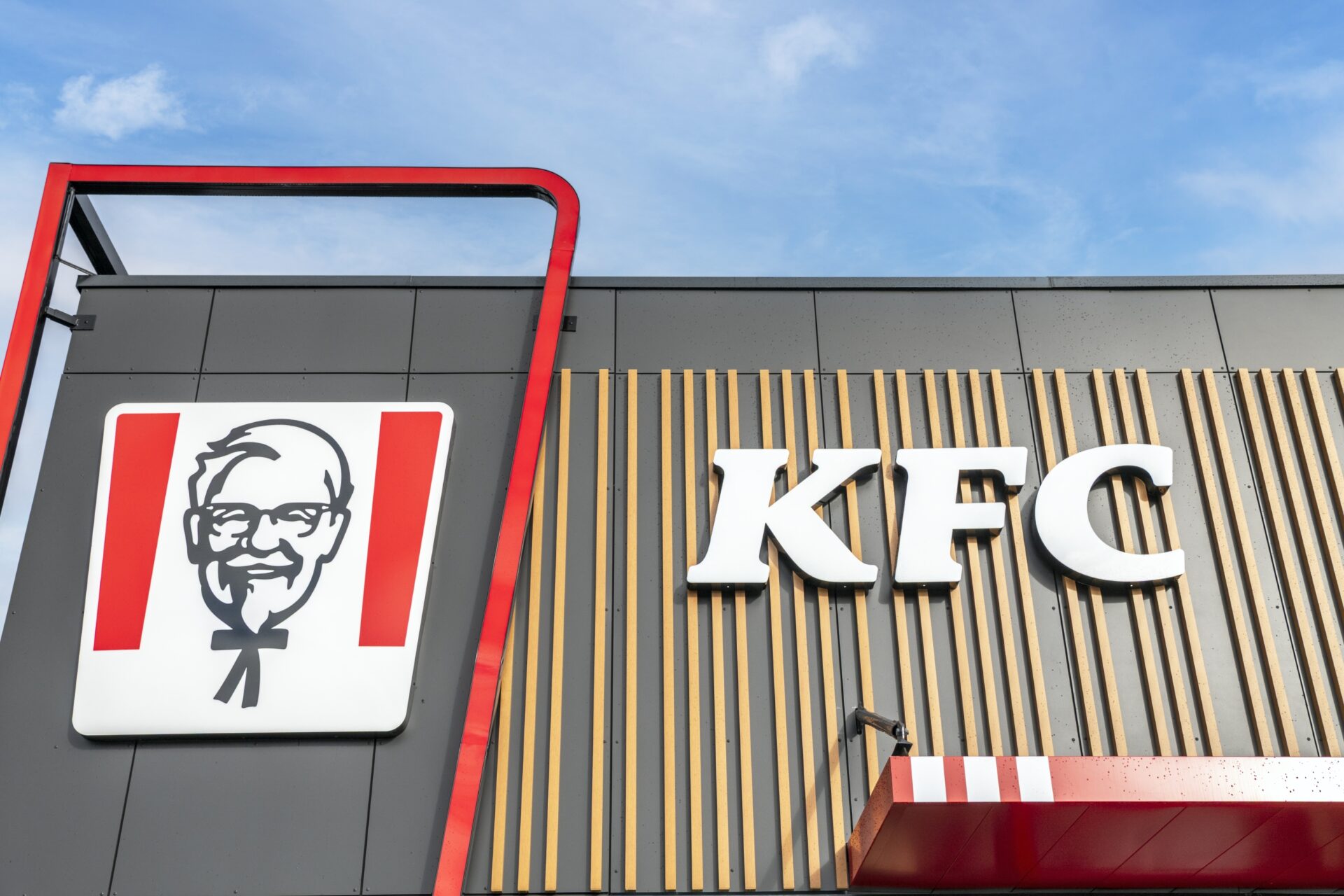 KFC de Marsac sur l'Isle photographié avant son ouverture par Jean-Luc Renouil, photographe et pilote de drone en Dordogne.