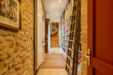 AUBAREIL - COULOIR ETAGE
