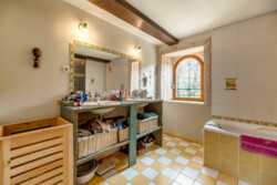 Immobilier Plazac - Salle de bains