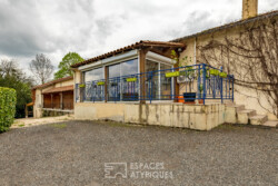 Immobilier Coursac - Bureau en véranda