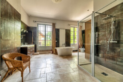 Immobilier Monbazillac - salle de bains