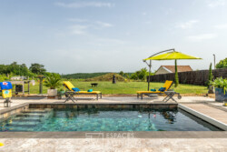 Immobilier Saint Nexans - Piscine
