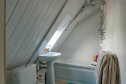 Immobilier Veyrines - salle d'eau