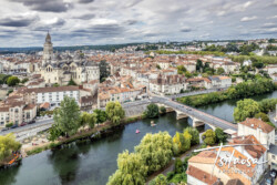 Vue sur la cathédrale Saint Front - Périgueux photographe pilote de drone
