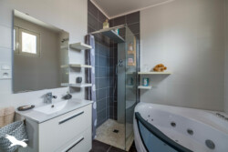 Immobilier Sanilhac - salle de bains