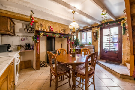 Immobilier Saint-PomPont - Séjour cuisine