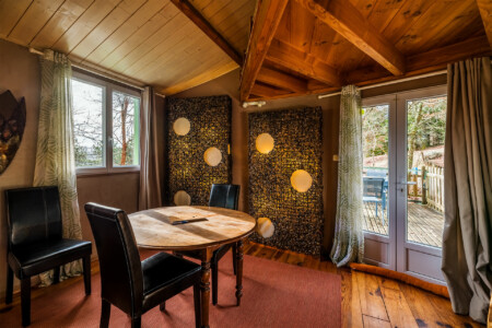 Immobilier Rouffignac - séjour du gite "L'ermitage"