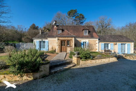 Reportage immobilier Salon de Vergt - La façade