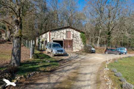 Reportage immobilier Salon de Vergt - Le garage et son parking