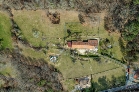 Immobilier Château l'Évêque - Vue aérienne drone