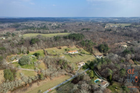 Immobilier Château l'Évêque - Vue aérienne drone
