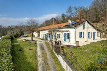 Immobilier Château l'Évêque - Vue aérienne drone