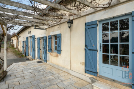 Immobilier Château l'Évêque - Façade