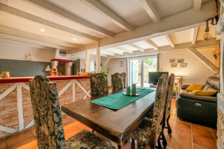 Immobilier Saint-Avit - cuisine et séjour / salle à manger