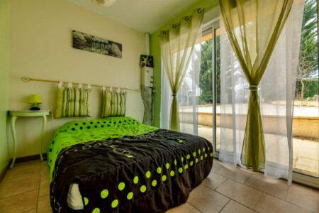 Immobilier Liorac - chambre du studio indépendant