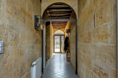 Immobilier Montpon - Couloir d'entrée