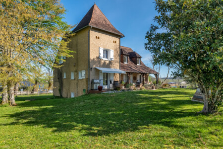 Immobilier Bergerac - Façade périgourdine contemporaine