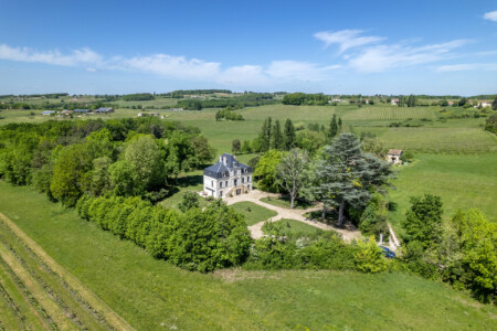 Immobilier Bergerac - Vue aérienne drone de la façade