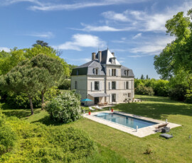 Pilote de drone immobilier en Nouvelle-Aquitaine – Photos & vidéos aériennes professionnelles 27 Immobilier Bergerac - Vue aérienne drone de la façade