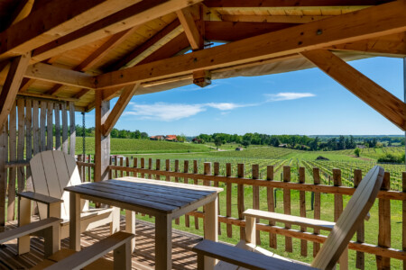 Immobilier Monbazillac - La terrasse d'un des chalets