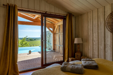 Immobilier Monbazillac - La chambre d'un des chalets