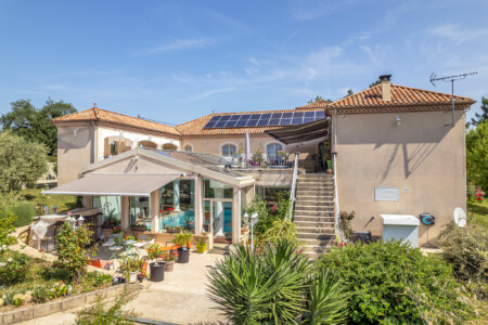 Photographe immobilier et pilote de drone - reportage immobilier en Dordogne