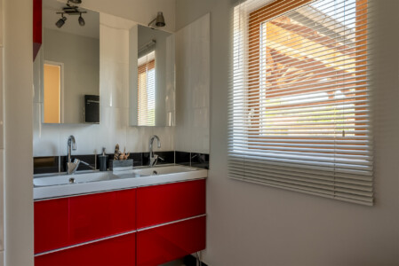immobilier Champcevinel - une salle d'eau