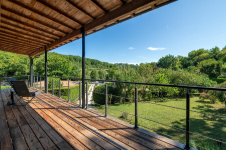 immobilier Champcevinel - Vue sur le jardin depuis la terrasse de l'étage
