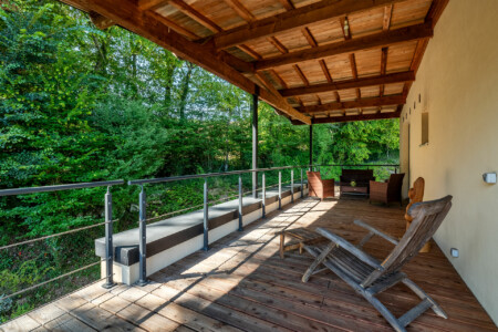 immobilier Champcevinel - Vue sur le jardin depuis la terrasse de l'étage