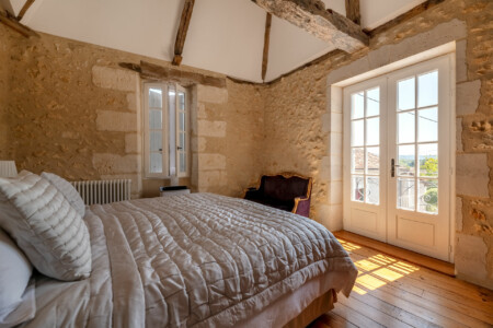 Immobilier NEUVIC - chambre étage