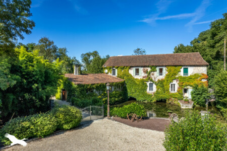 Immobilier Lisle - Façade extérieure du moulin