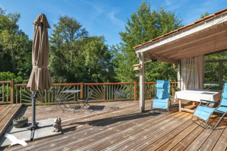 Immobilier Lisle - terrasse avec piscine