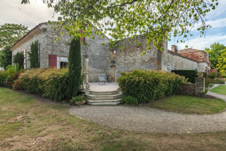 Immobilier Le Fleix 30 Immobilier Le Fleix - Vue sur la façade arrière