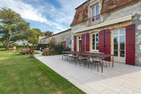 Immobilier Le Fleix 38 Immobilier Le Fleix - Vue sur la façade arrière