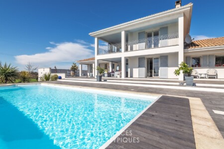 Jean-Luc Renouil - Photographe immobilier Dordogne - Façade et piscine