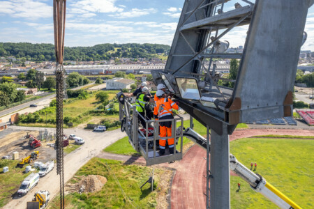 Intervention sur les pylones d'éclairage du stade Rongièras de Périgueux par Jean-Luc RENOUIL Photographe et pilote de drone en Dordogne