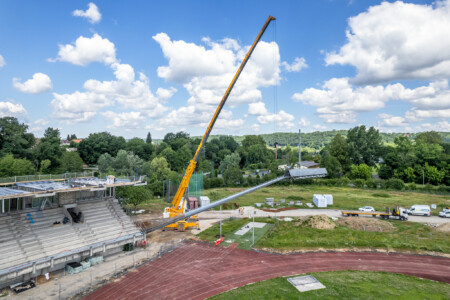 Intervention sur les pylones d'éclairage du stade Rongièras de Périgueux par Jean-Luc RENOUIL Photographe et pilote de drone en Dordogne