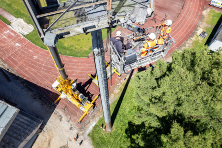 Intervention sur les pylones d'éclairage du stade Rongièras de Périgueux par Jean-Luc RENOUIL Photographe et pilote de drone en Dordogne