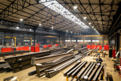 Reportage au cœur de l'industrie de la construction de bâtiments métalliques et des chantiers par Jean-Luc Renouil Photographe et pilote de drone en Dordogne.