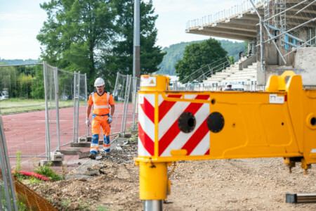 Intervention sur les pylones d'éclairage du stade Rongièras de Périgueux par Jean-Luc RENOUIL Photographe et pilote de drone en Dordogne