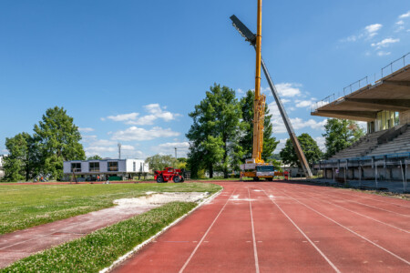 Intervention sur les pylones d'éclairage du stade Rongièras de Périgueux par Jean-Luc RENOUIL Photographe et pilote de drone en Dordogne