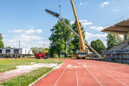 Intervention sur les pylones d'éclairage du stade Rongièras de Périgueux par Jean-Luc RENOUIL Photographe et pilote de drone en Dordogne