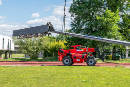 Intervention sur les pylones d'éclairage du stade Rongièras de Périgueux par Jean-Luc RENOUIL Photographe et pilote de drone en Dordogne