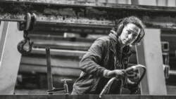 Reportage au cœur de l'industrie de la construction de bâtiments métalliques et des chantiers par Jean-Luc Renouil Photographe et pilote de drone en Dordogne.