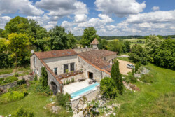 Immobilier Focus sur le mois de juin par Jean-Luc Renouil photographe et pilote de drone en Dordogne