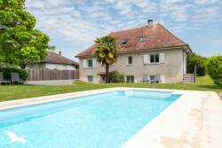 Immobilier Focus sur le mois de juin par Jean-Luc Renouil photographe et pilote de drone en Dordogne